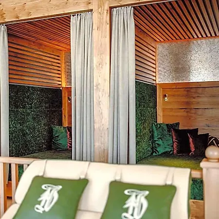 Hotel Waldfrieden 4*