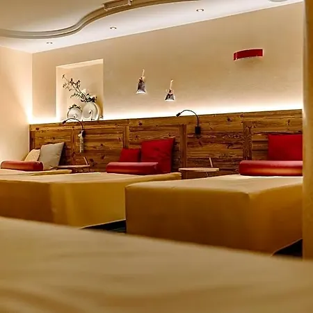 Hotel Waldfrieden 4*
