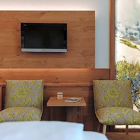 Waldfrieden Hotel 4*
